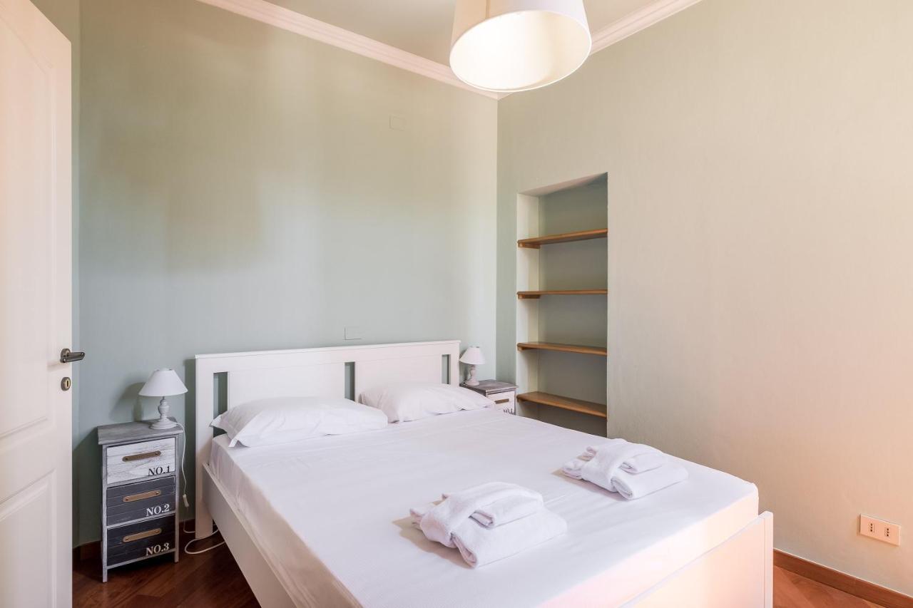 A Pochi Passi Dalla Finestrella Di Via Piella By Wonderful Italy Apartman Bologna Kültér fotó
